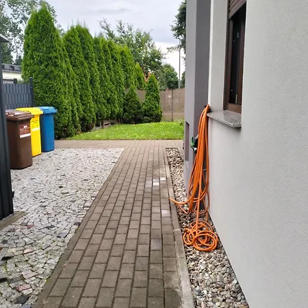 Casa Con Jardin Vallado * Kamieniec Wroclawski