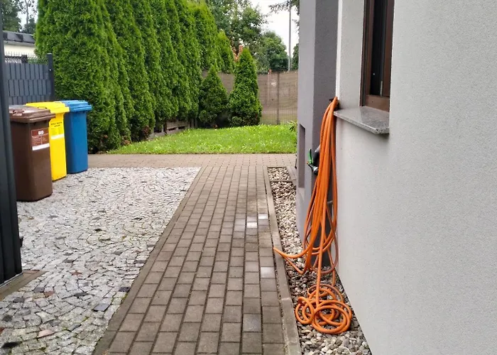 Casa Con Jardin Vallado * Kamieniec Wroclawski